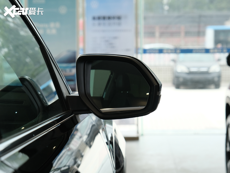 2020;X Ŀ 530 V6 (q)A