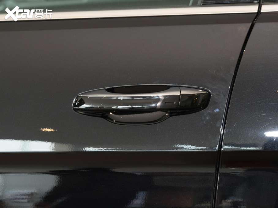 2020;X Ŀ 530 V6 (q)A