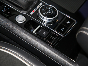 2020款改款 380TSI 四驱尊崇豪华版 驻车制动器