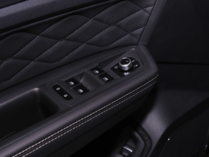 2020Ŀ 530 V6 (q)A п؅^(q)