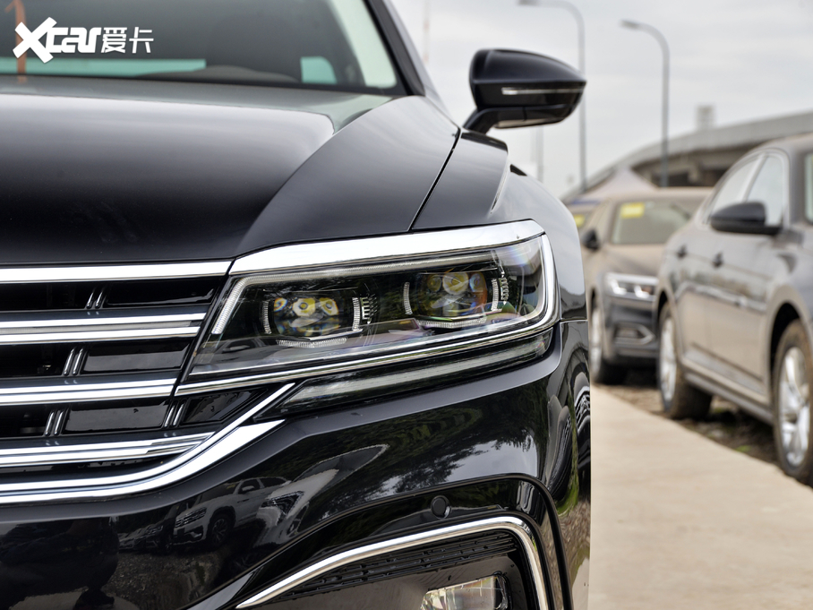 2021���x�� 380TSI ���A��