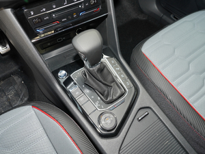 2021款380TSI 四驱尊崇旗舰版 换挡杆