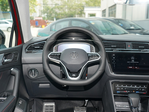 2021款380TSI 四驱尊崇旗舰版 方向盘