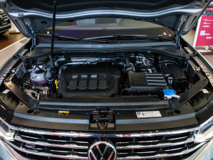 2021款330TSI 两驱越享版 发动机