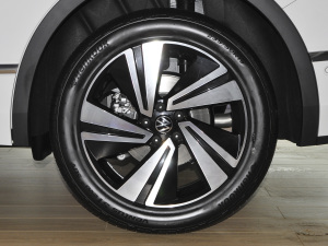 2021款380TSI 四驱旗舰版 轮圈