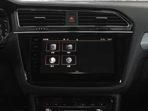 2021款380TSI 四驱旗舰版 中控台显示屏