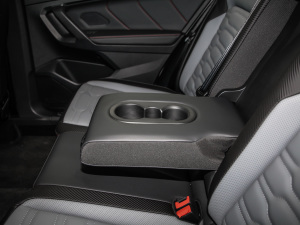 2021款330TSI 两驱越享版 后排中央扶手