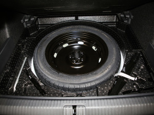 2021款330TSI 两驱越享版 备胎