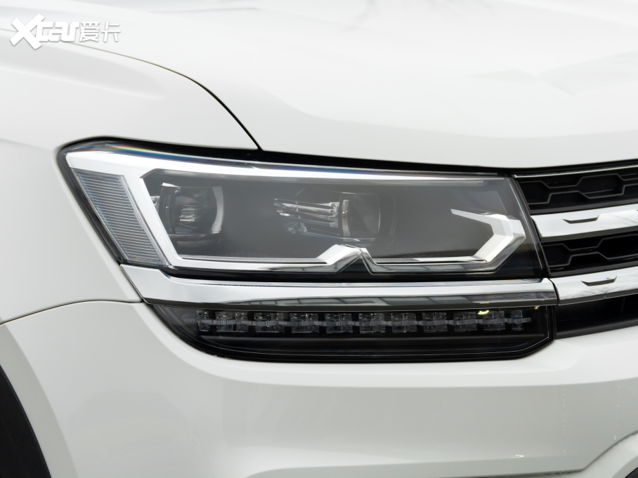 2021; 330TSI (q)APLUS