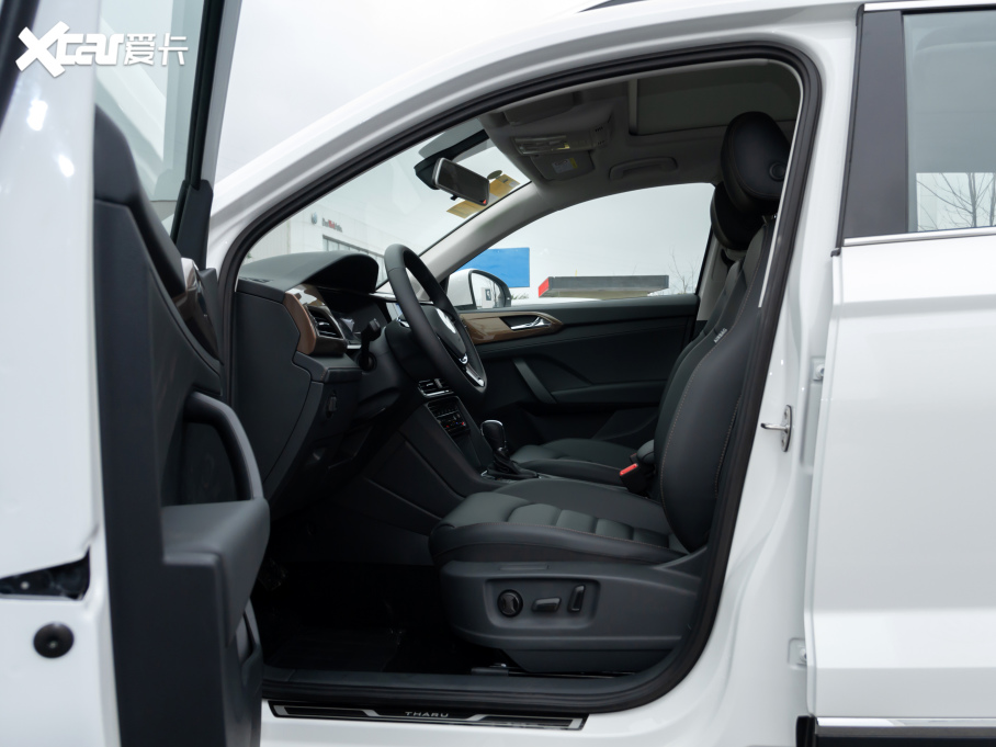 2021; 330TSI (q)APLUS