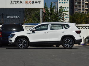 2021款330TSI 四驱旗舰版 正侧（左）