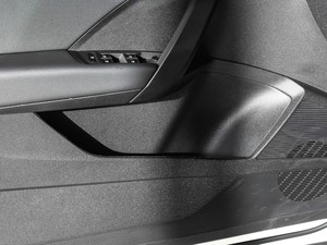 2021款280TSI 豪华版PLUS 前门储物空间