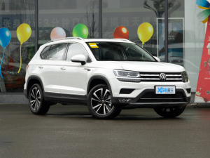 2021款330TSI 四驱豪华版PLUS 整体外观
