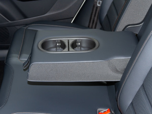 2021款330TSI 四驱豪华版PLUS 后排中央扶手