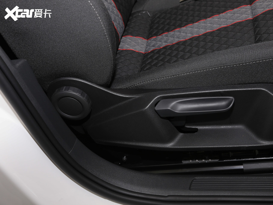 2021 230TSI DSGL(fng)а