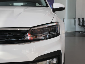 2021款230TSI DSG风尚版 大灯