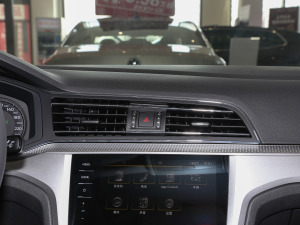 2021款230TSI DSG风尚版 空调出风口