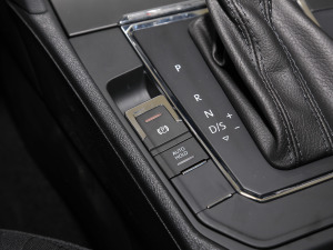 2021款230TSI DSG风尚版 驻车制动器