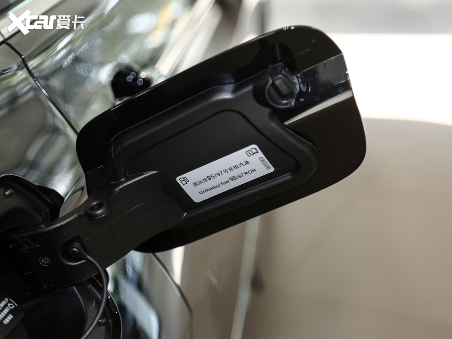 2021;^L 330TSI Ş  R-Line