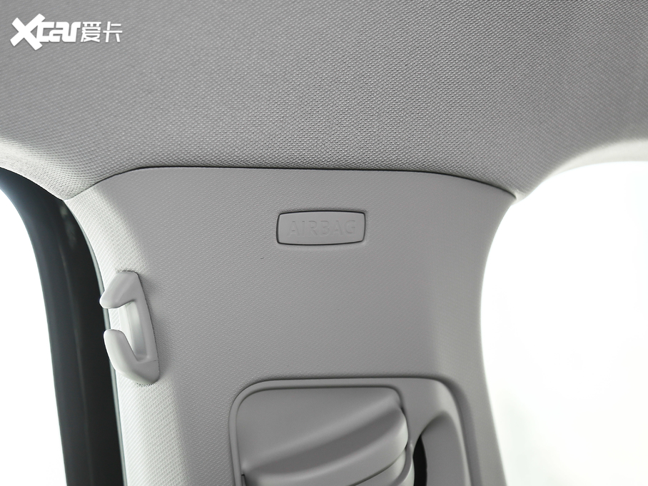 2021;^L 330TSI Ş  R-Line