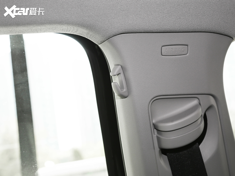 2021;^L 330TSI Ş  R-Line