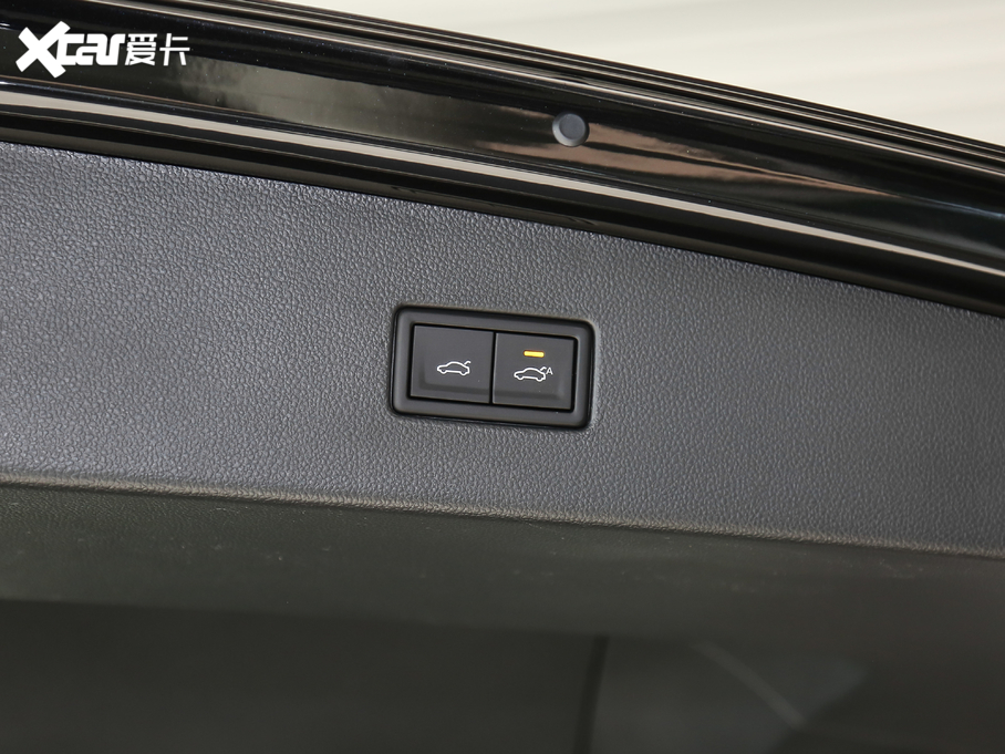 2021;^L 330TSI Ş  R-Line