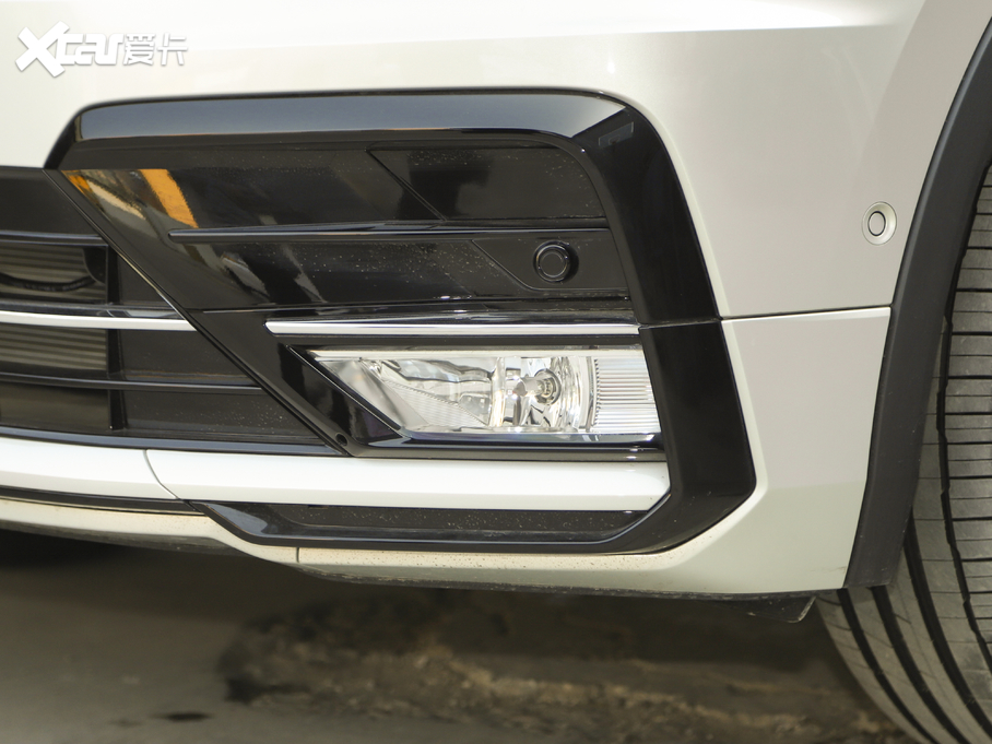 2021;^L 330TSI Խ R-Line