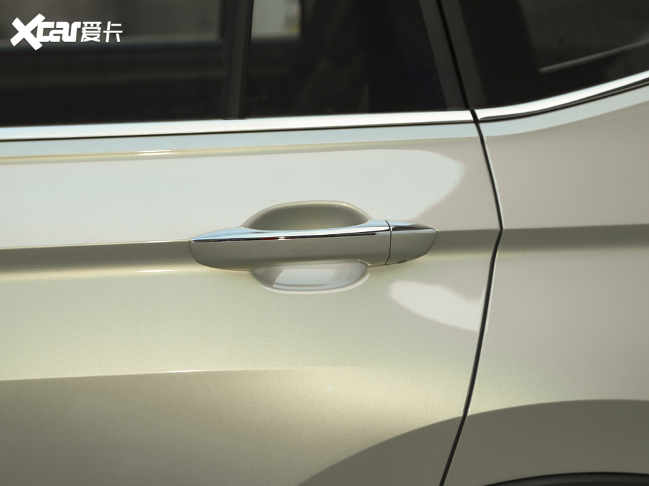 2021;^L 330TSI Խ R-Line