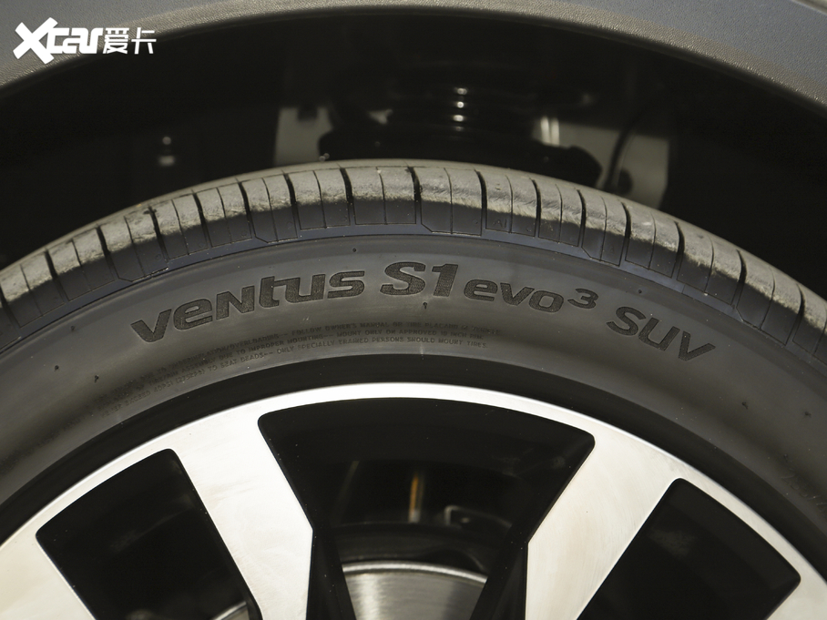 2021;^L 330TSI Խ R-Line