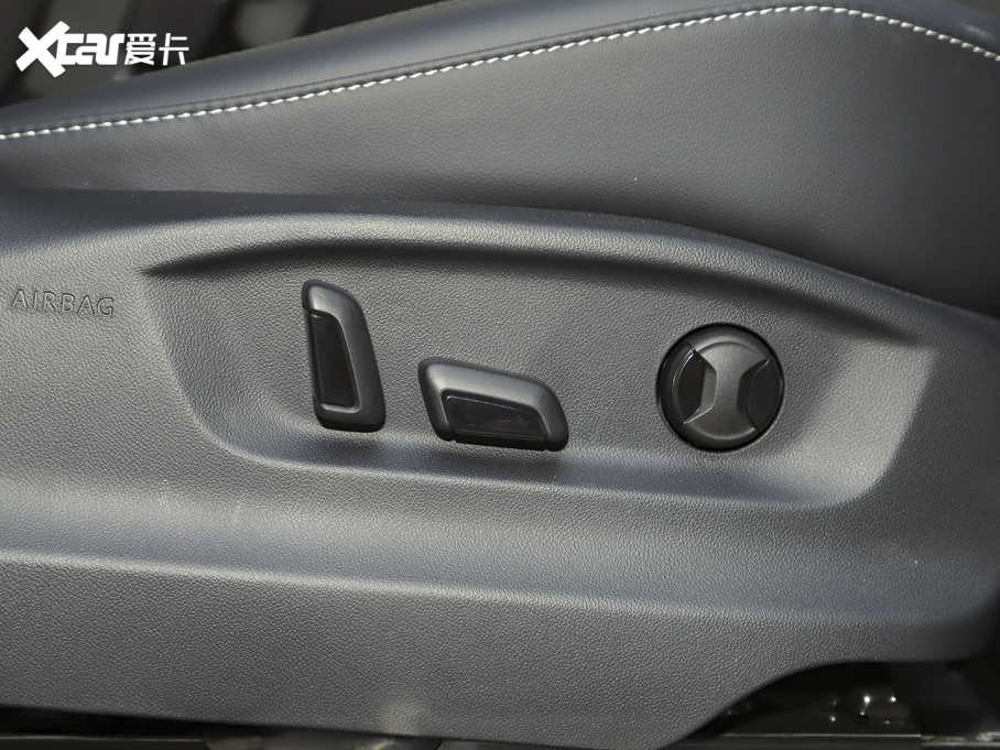 2021;^L 330TSI Խ R-Line