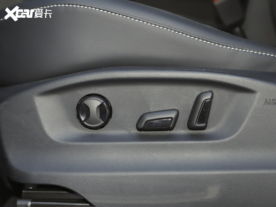 2021;^L 330TSI Խ R-Line