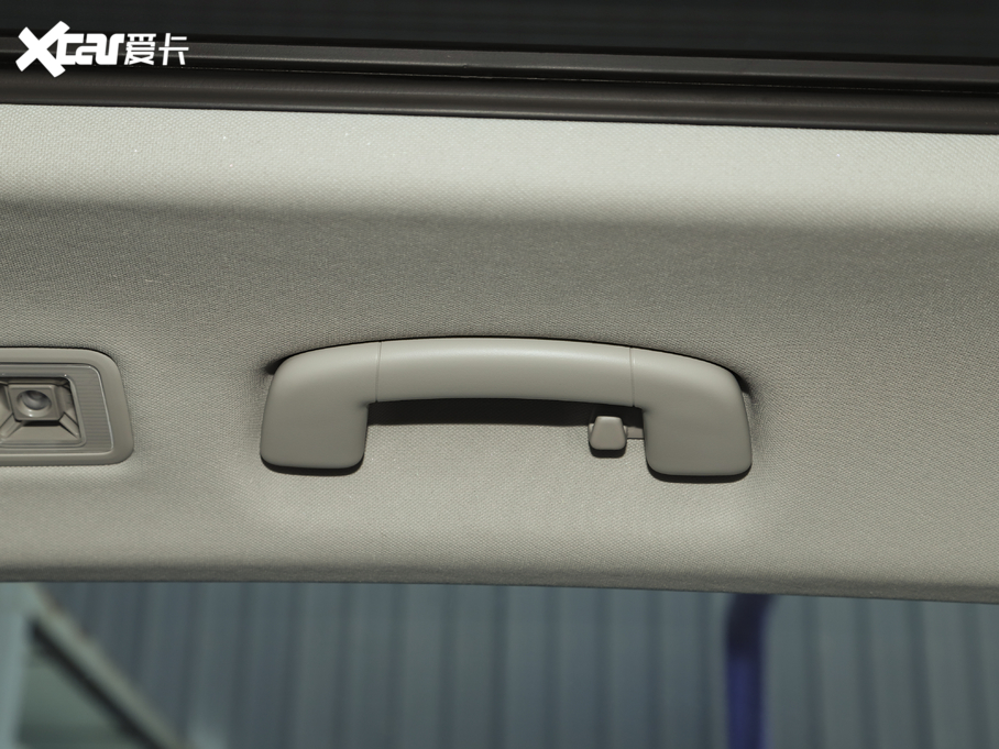 2021;^L 330TSI Խ R-Line