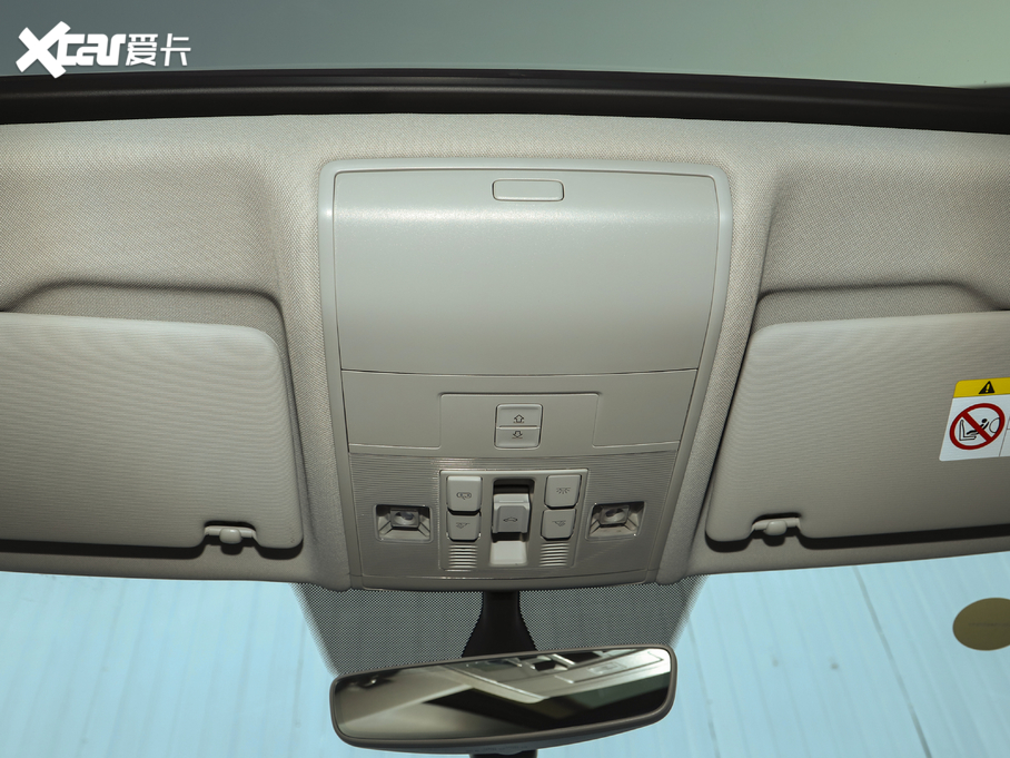 2021;^L 330TSI Խ R-Line