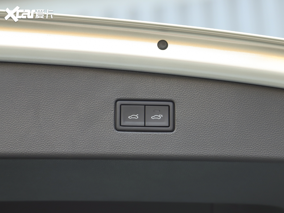 2021;^L 330TSI Խ R-Line