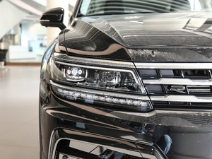 2021330TSI Ş  R-Line ^