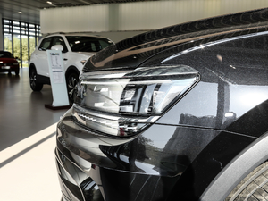 2021330TSI Ş  R-Line ^