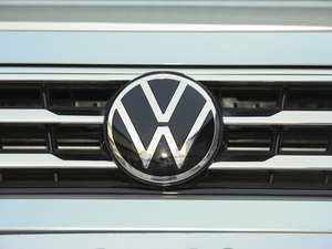 2021330TSI Խ R-Line (x)(ji)^