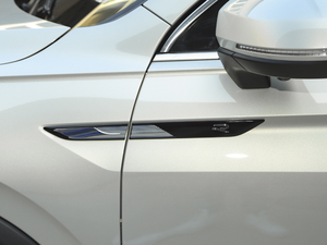 2021330TSI Խ R-Line (x)(ji)^