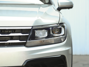 2021款330TSI 越享版 R-Line 大灯