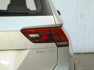 2021款330TSI 越享版 R-Line 尾灯