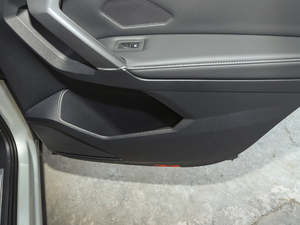 2021330TSI Խ R-Line g