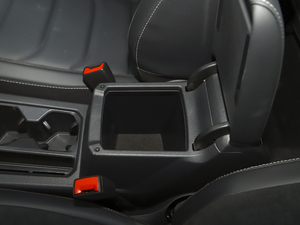 2021330TSI Խ R-Line g