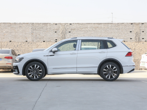 2021款380TSI 四驱越享版 R-Line 7座 正侧（左）