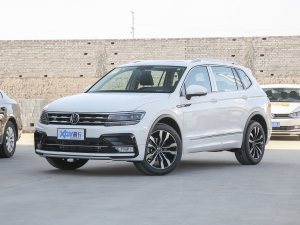 2021款380TSI 四驱越享版 R-Line 7座 左前45度