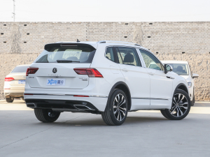 2021380TSI Խ R-Line 7 w^