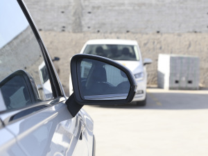 2021380TSI Խ R-Line 7 ^