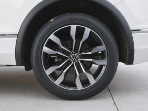 2021380TSI Խ R-Line 7 ^