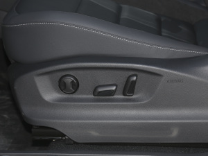 2021380TSI Խ R-Line 7 {{