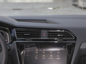 2021380TSI (q)Խ R-Line 7 {(dio)L