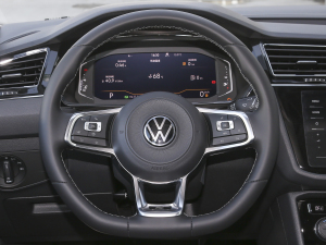 2021款380TSI 四驱越享版 R-Line 7座 方向盘
